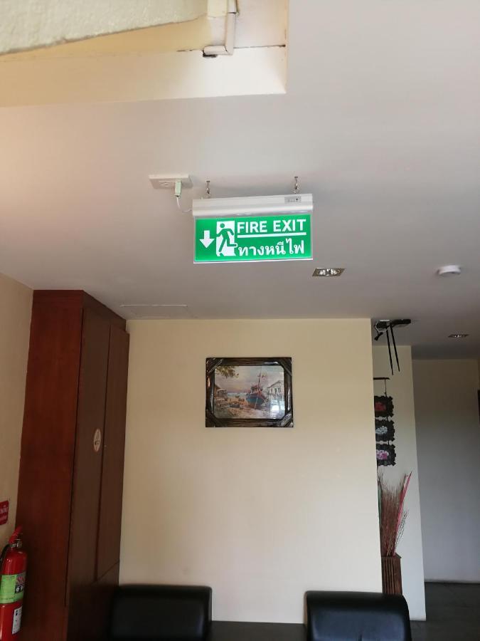 De Nawarat Chiangmai Boutique Apartment Чиангмай Экстерьер фото